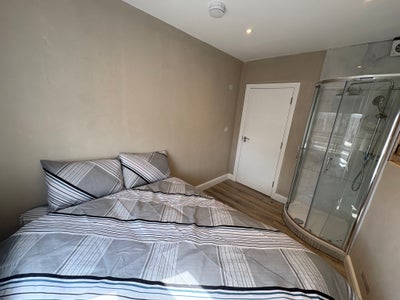 Room to rent Main Photo