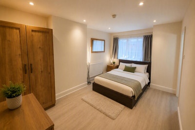 Large clean room 11 min walk to Train Station NN5 Main Photo