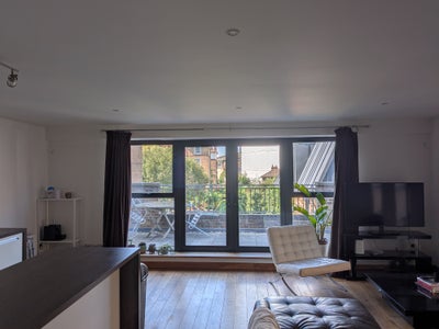 Double Room Near Oval – Professional Wanted Main Photo
