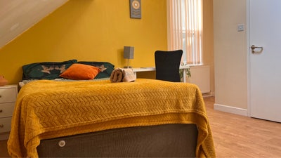 Lovely En-suite in convenient location - bills inc Main Photo