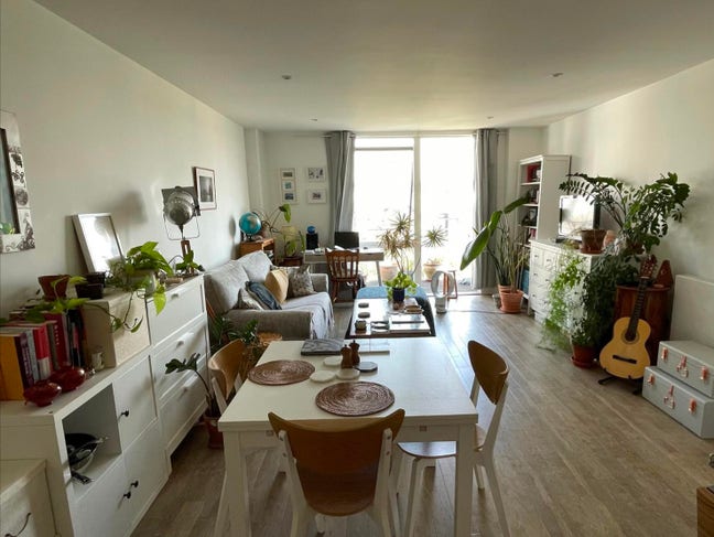 1 bed flat in highams park - bills included  Main Photo