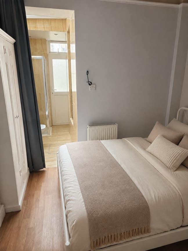 Spacious Furnished En-Suite Room with Garden Acces Main Photo