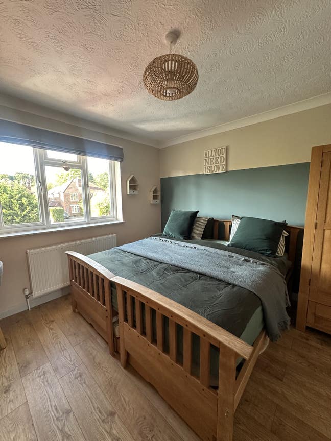  Double Bedroom - Furnished ( Newly Renovated)   Main Photo