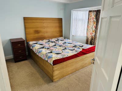 Extra large double bedroom room Main Photo