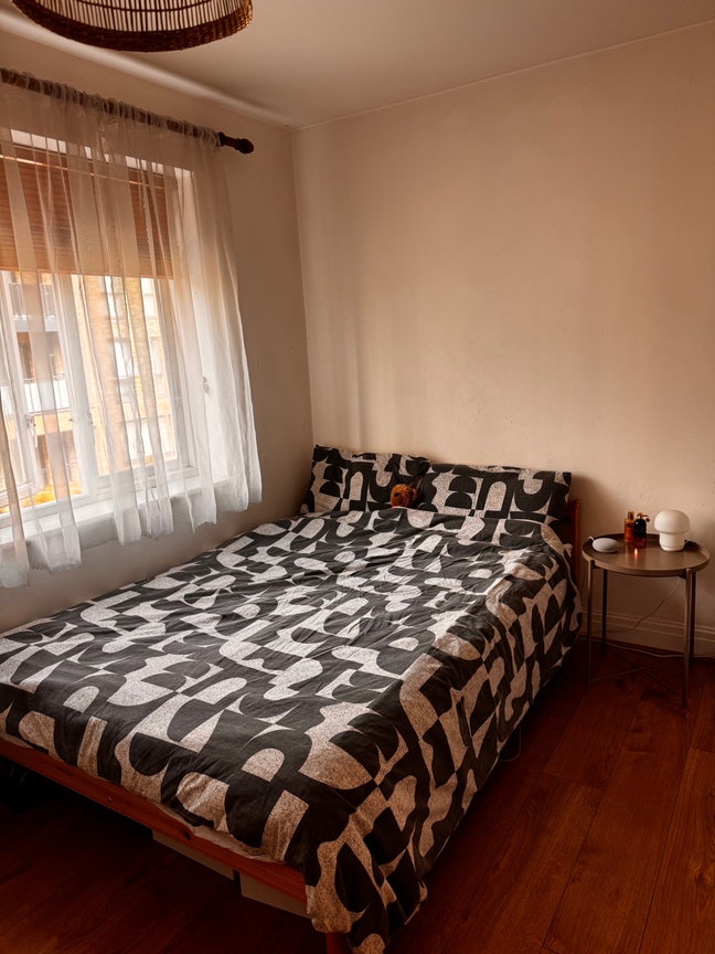 Double Room in St. Davids Square  Main Photo