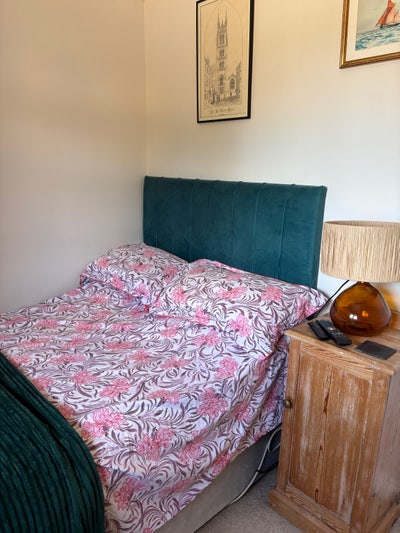 Small double room Main Photo