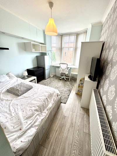 Room for Rent  - Near City Centre - all bills incl Main Photo