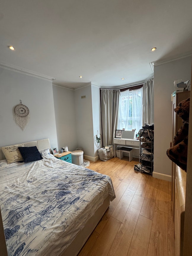 Double room available in Wimbledon from 28th Sept Main Photo