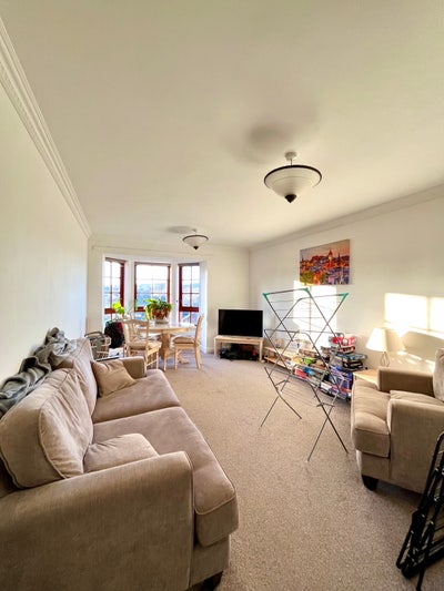 Peaceful and friendly flat in Orchard Brae Main Photo