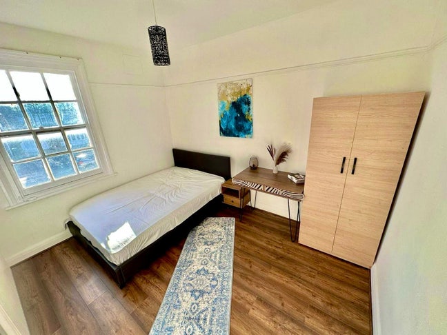 Two Double Rooms Available No couples allowed. Main Photo