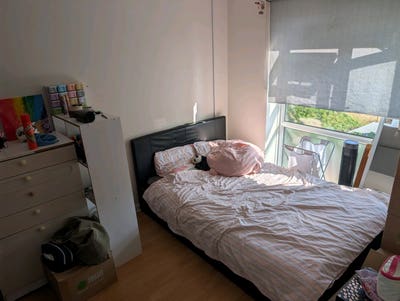 Double Room East Brighton Park Main Photo