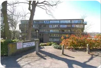 Double Room in shared flat - Richmond Hill, Main Photo