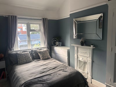 Room to rent in Leigh-on-Sea with Live in Landlord Main Photo