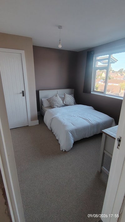 Double room, <10mins walk from train station  Main Photo