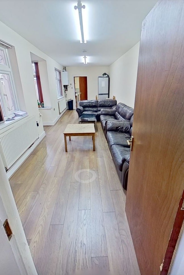 Student House near Uni of Birmingham Main Photo