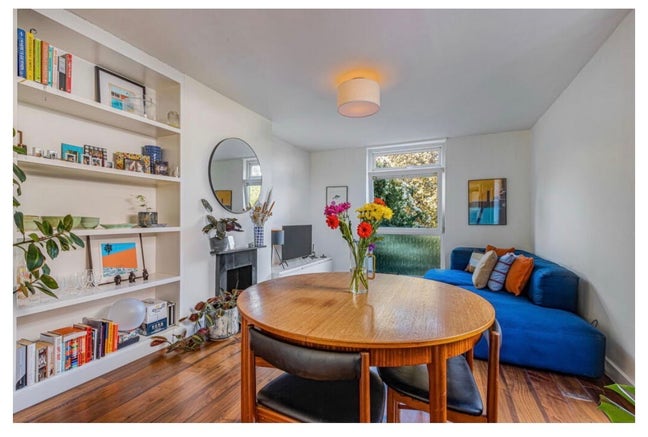 Bright double room ✨ in large flat with terrace 🌴 Main Photo