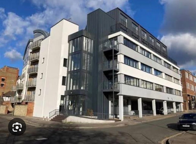 2 bedroom flat to rent Main Photo