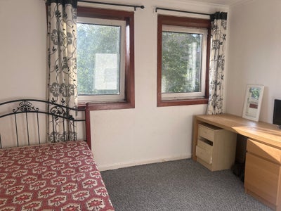 Double room in multigenerational household Main Photo