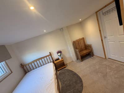 Self contained, en-suite studio private  Main Photo