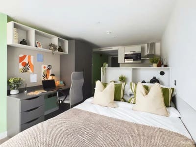 Flat for rent in Belfast city center Main Photo