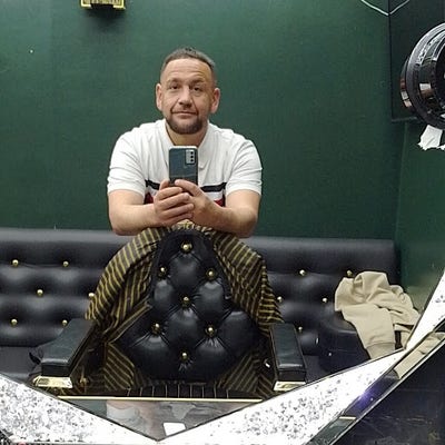 Professional Male seeks a single or double room Main Photo