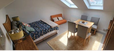 Double room for rent in house Main Photo