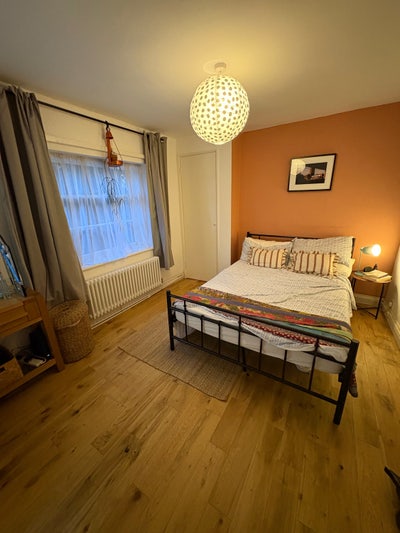 Spacious Double Room in Vegan Flat - Zone 2 Main Photo