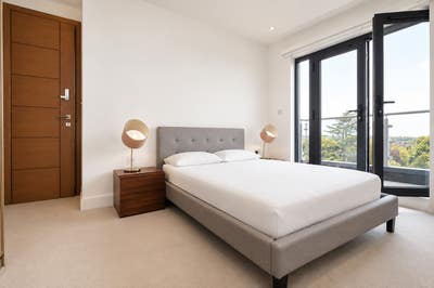🌿 Cosy Ensuite + Balcony |20 Mins to King’s Cross Main Photo
