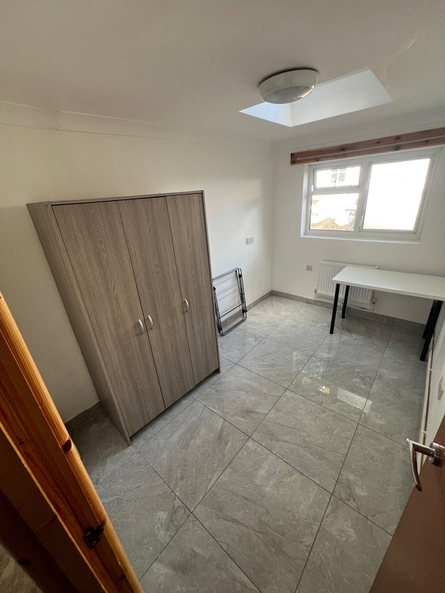 One bedroom flat in Bounds Green Main Photo