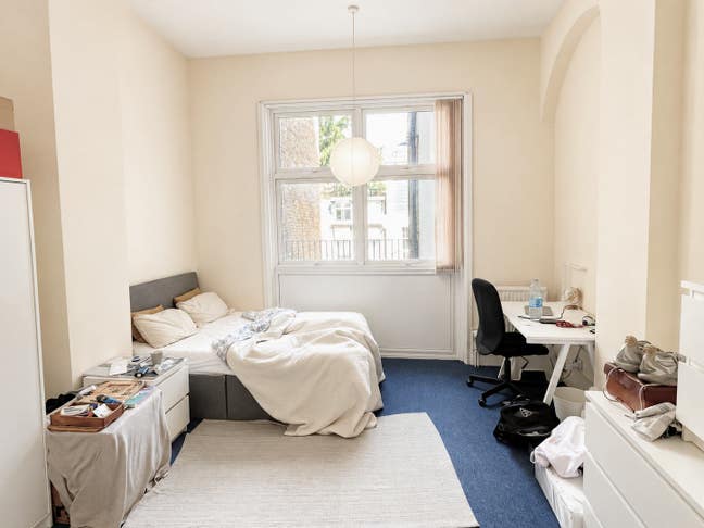  Includes All Bills Large Double En-Suite Room SW7 Main Photo