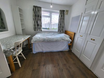 A lovely room. Female only Main Photo