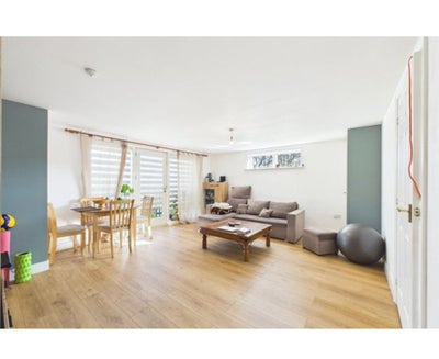 Spacious Double Room - Cheltenham Main Photo