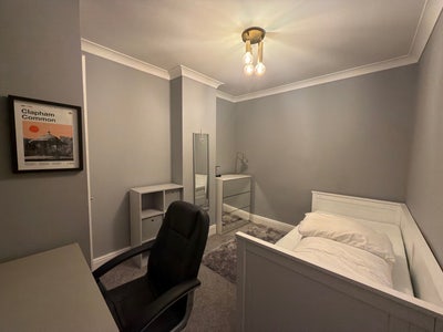 Double Room in Yeovil Main Photo
