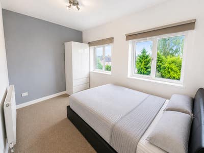 ** Modern Affordable Double Rooms No Bills to Pay! Main Photo