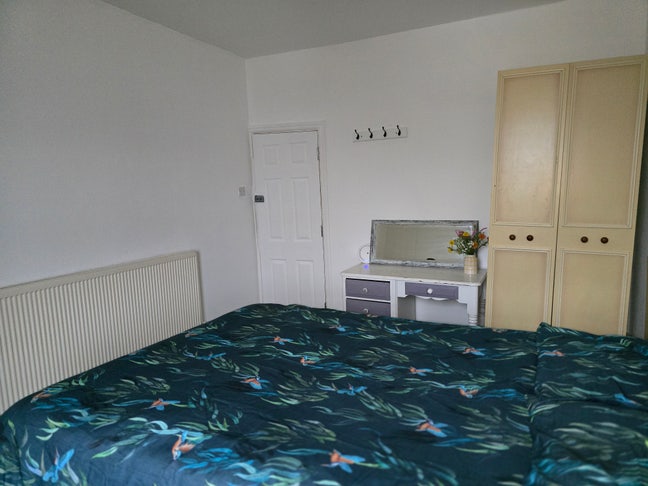 Fully furnished rooms medium to large Main Photo