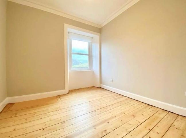 Double Room in 2 bed flat  Main Photo
