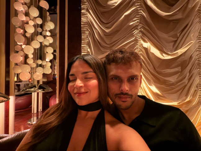 Couple looking for a double room  Main Photo