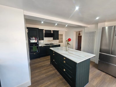 Large Double Rooms | Bills Included | Gated Parkin Main Photo