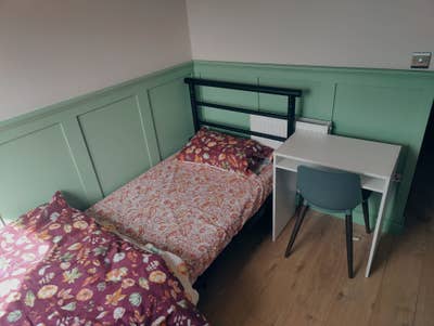 All incl @675&pound;! New, Small + Ensuite + Low deposit Main Photo