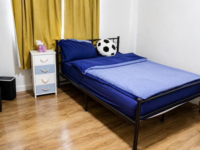 Double Room is available for rent in - NW10 8JY Main Photo