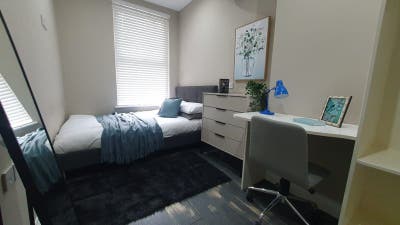 Professional House Share in L15 | Bills Included Main Photo