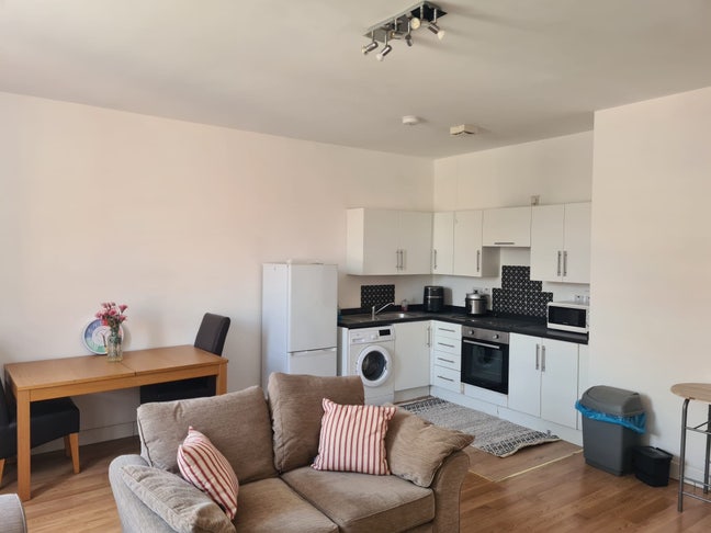 1 bedroom for Rent - Swindon  Town  Centre Main Photo