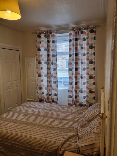 Large Double Room in Central Stirling Main Photo