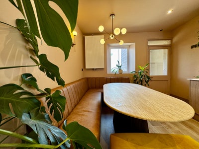 Gorgeous home - truly luxurious - fab location :) Main Photo