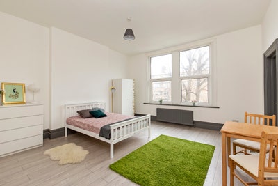 ‼️Large Bedsit - Private Kitchen - all bills inc. Main Photo