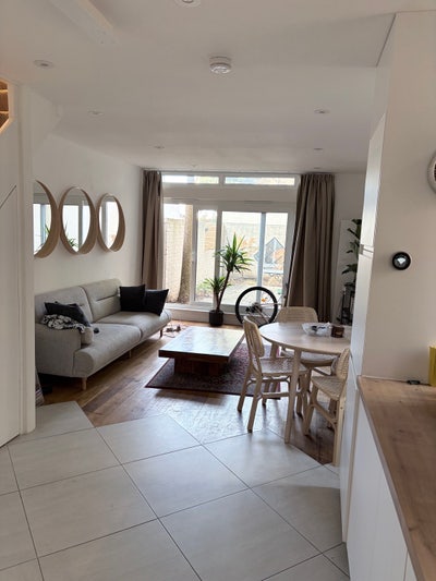 Bright Double Room just off Clapham Common Main Photo