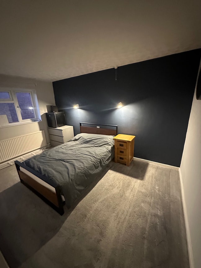 Double room, in lovely quite village location  Main Photo