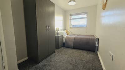 Ensuite room for a single person Main Photo