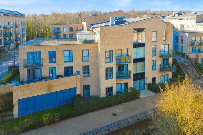 1 bed flat to rent in Nash Mills (Inc. All Bills) Main Photo