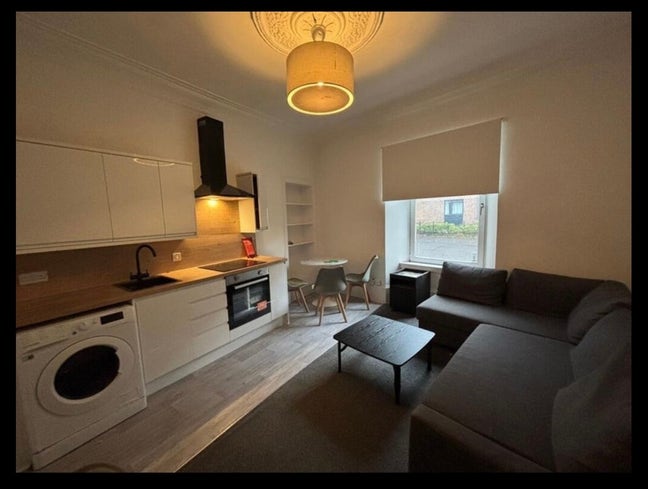 Looking for flatmates  Main Photo